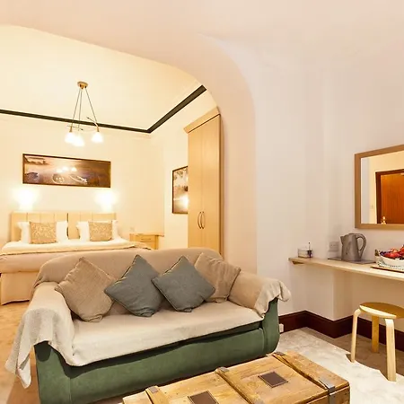 Guest house The Glen Kendal