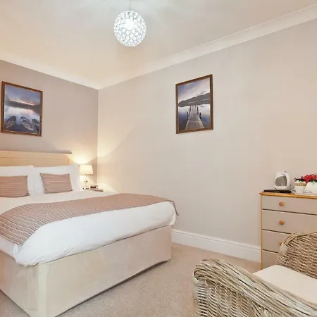 Guest house The Glen Kendal