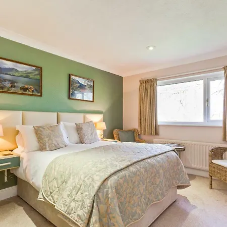 Guest house The Glen Kendal